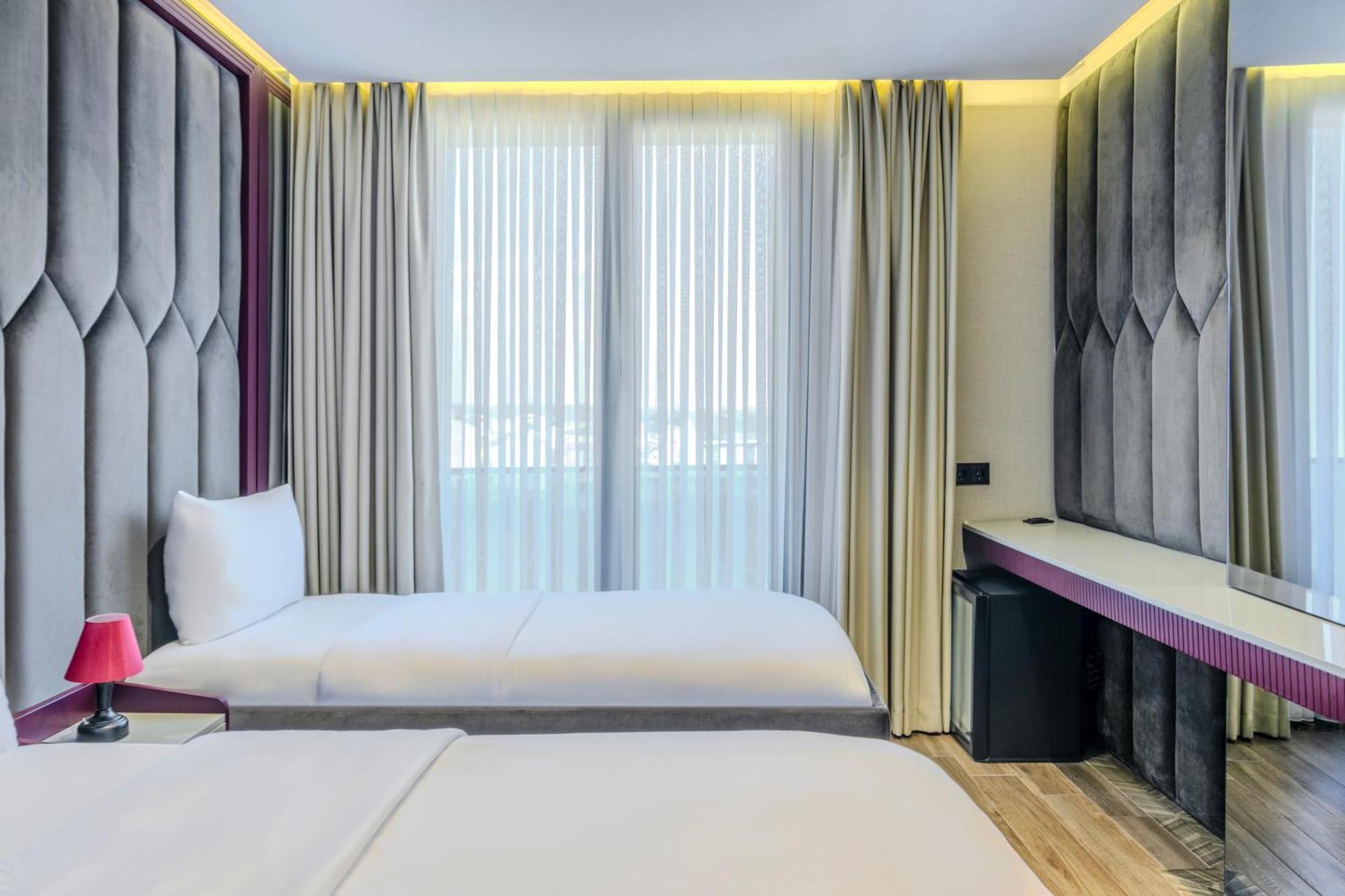 Heaven Premium Hotel Restaurant & Airport Shuttle Arnavutkoy Экстерьер фото