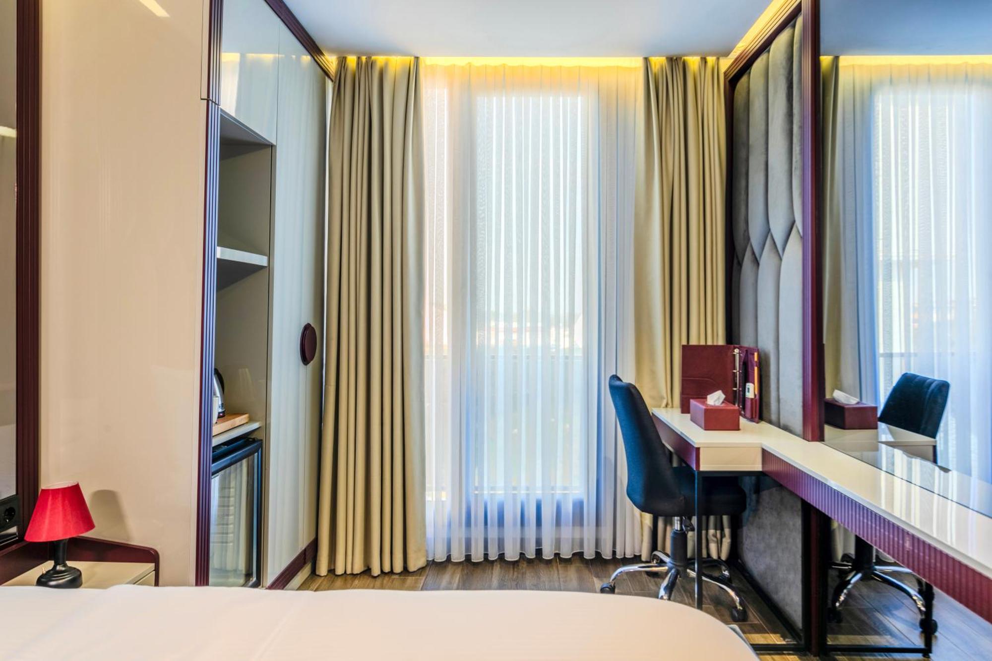 Heaven Premium Hotel Restaurant & Airport Shuttle Arnavutkoy Экстерьер фото